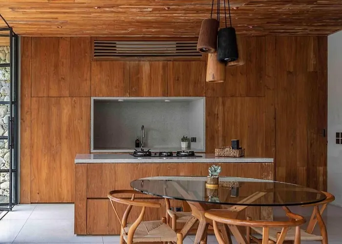 Ola House Bespoke 2 Bedroom With Salt Water Pool 10 Minutes To Beaches Uluwatu (Bali)