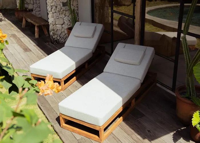 Ola House Bespoke 2 Bedroom With Salt Water Pool 10 Minutes To Beaches Villa